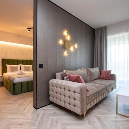 Boudoir 139 Apartments City Tower -18Th Floor คลูจ-นาโปกา ภายนอก รูปภาพ