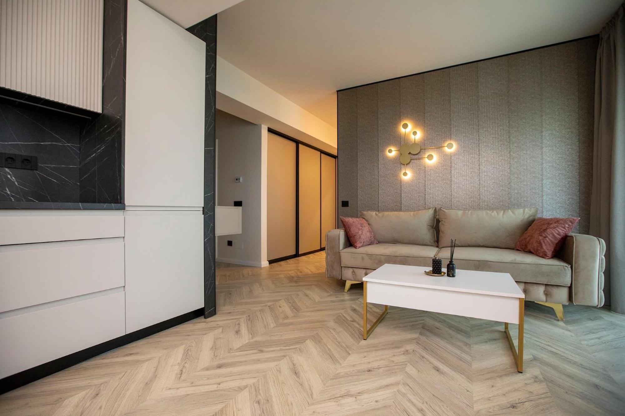 Boudoir 139 Apartments City Tower -18Th Floor คลูจ-นาโปกา ภายนอก รูปภาพ