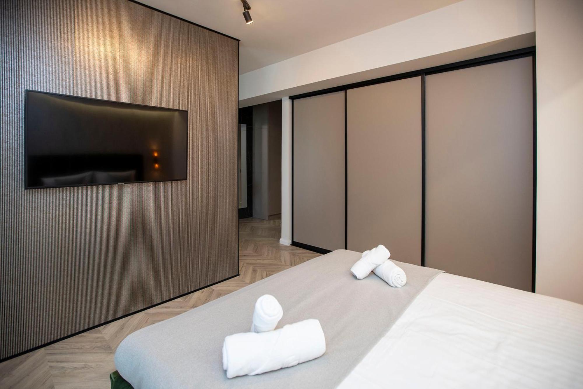 Boudoir 139 Apartments City Tower -18Th Floor คลูจ-นาโปกา ภายนอก รูปภาพ