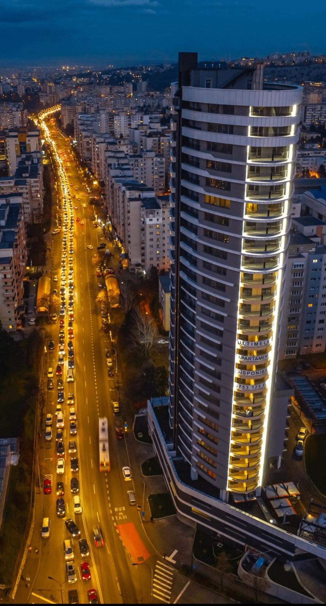 Boudoir 139 Apartments City Tower -18Th Floor คลูจ-นาโปกา ภายนอก รูปภาพ